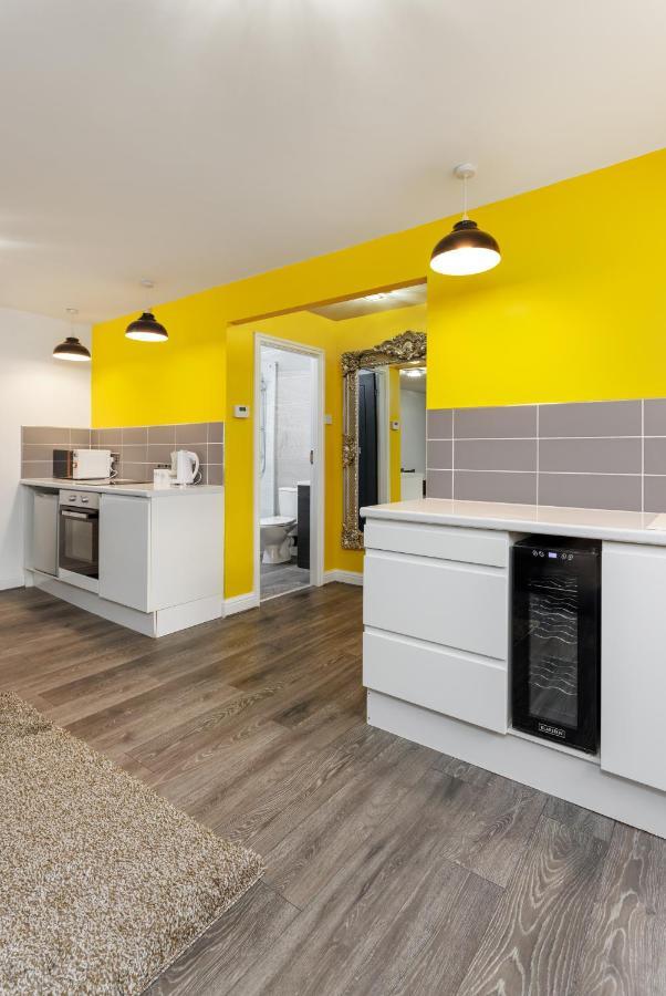 Snuggle Cove Apartments By Bella Vita Stays Ливърпул Екстериор снимка