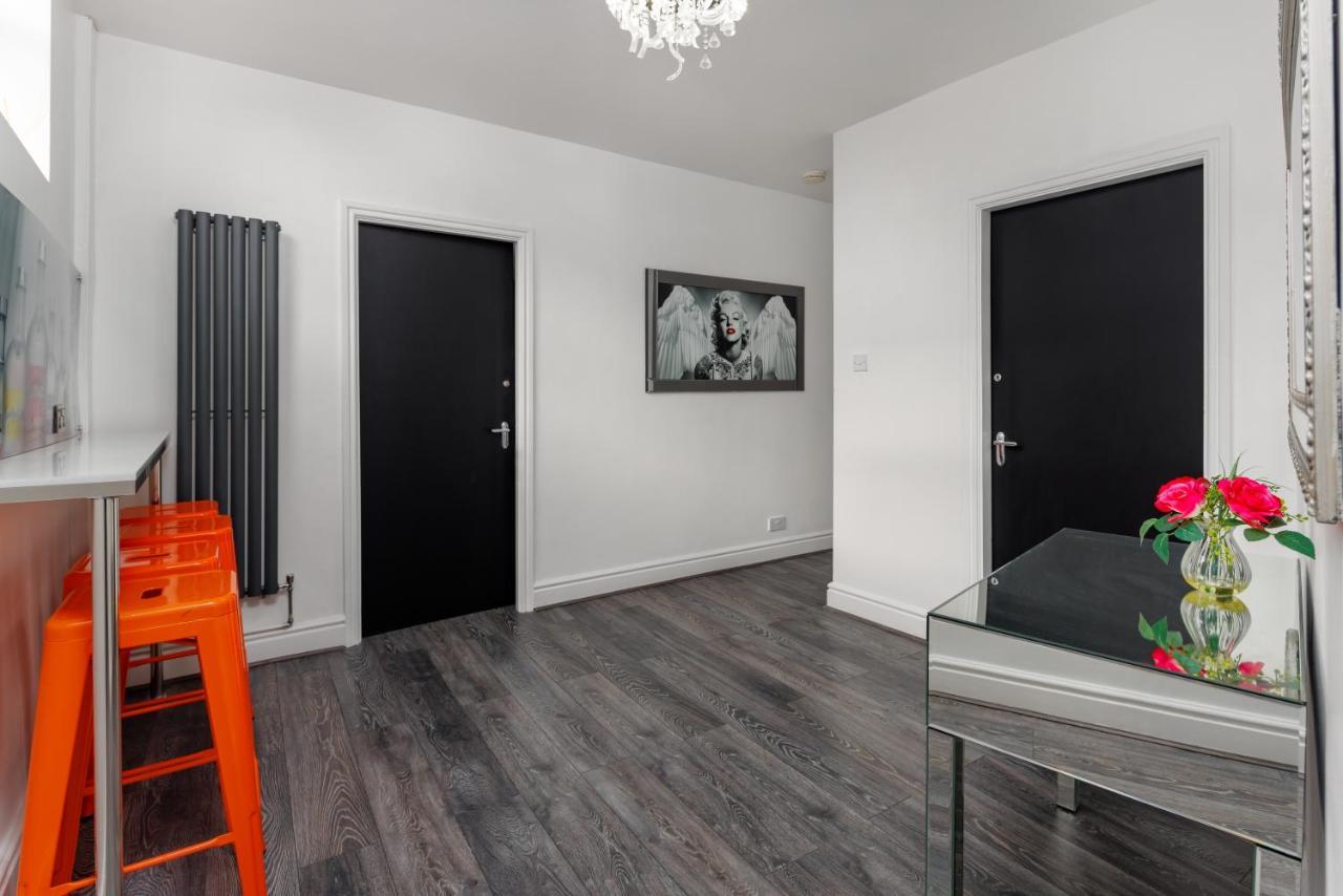 Snuggle Cove Apartments By Bella Vita Stays Ливърпул Екстериор снимка