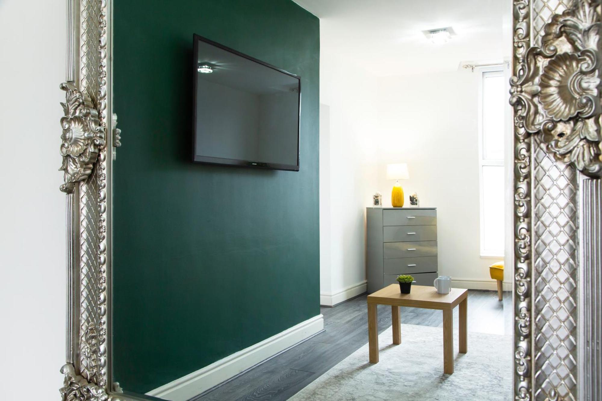 Snuggle Cove Apartments By Bella Vita Stays Ливърпул Екстериор снимка